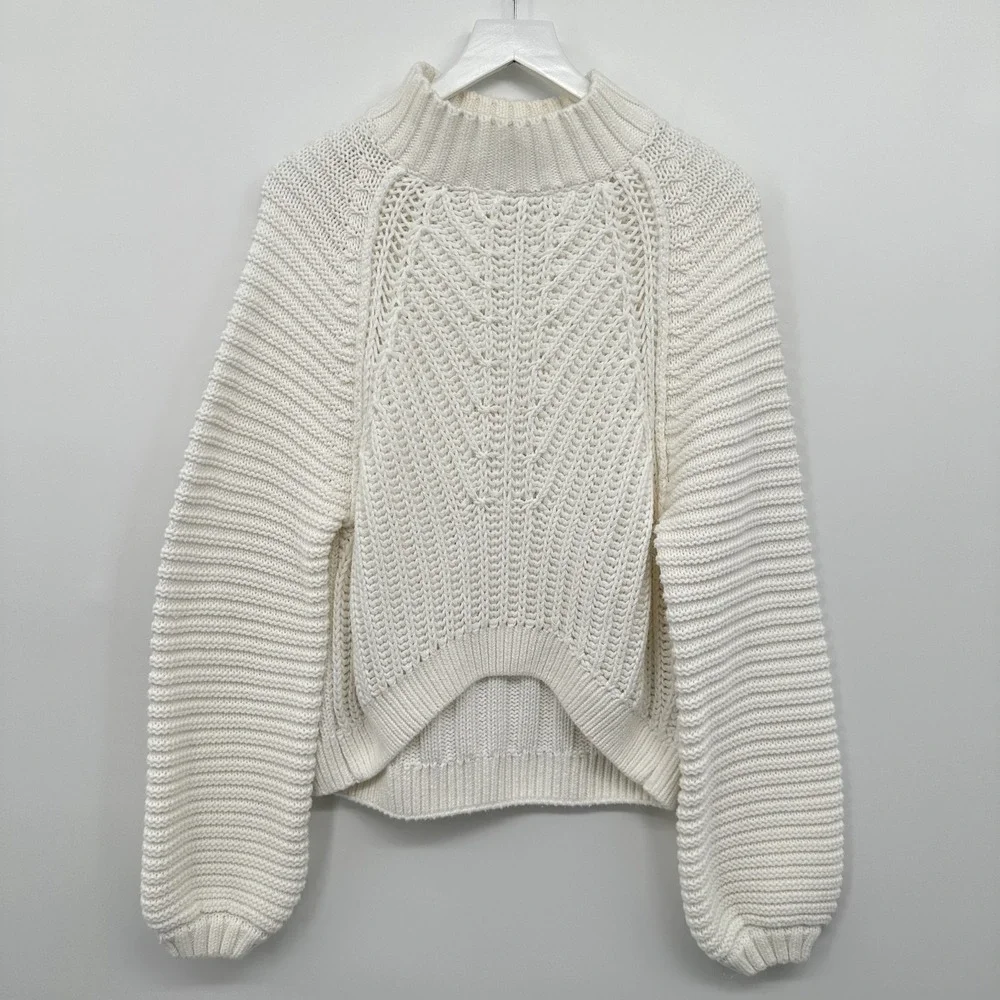 Free People Pullover Sweater Size Medium Slouchy Chunky Knit Hi Low Quiet Luxury